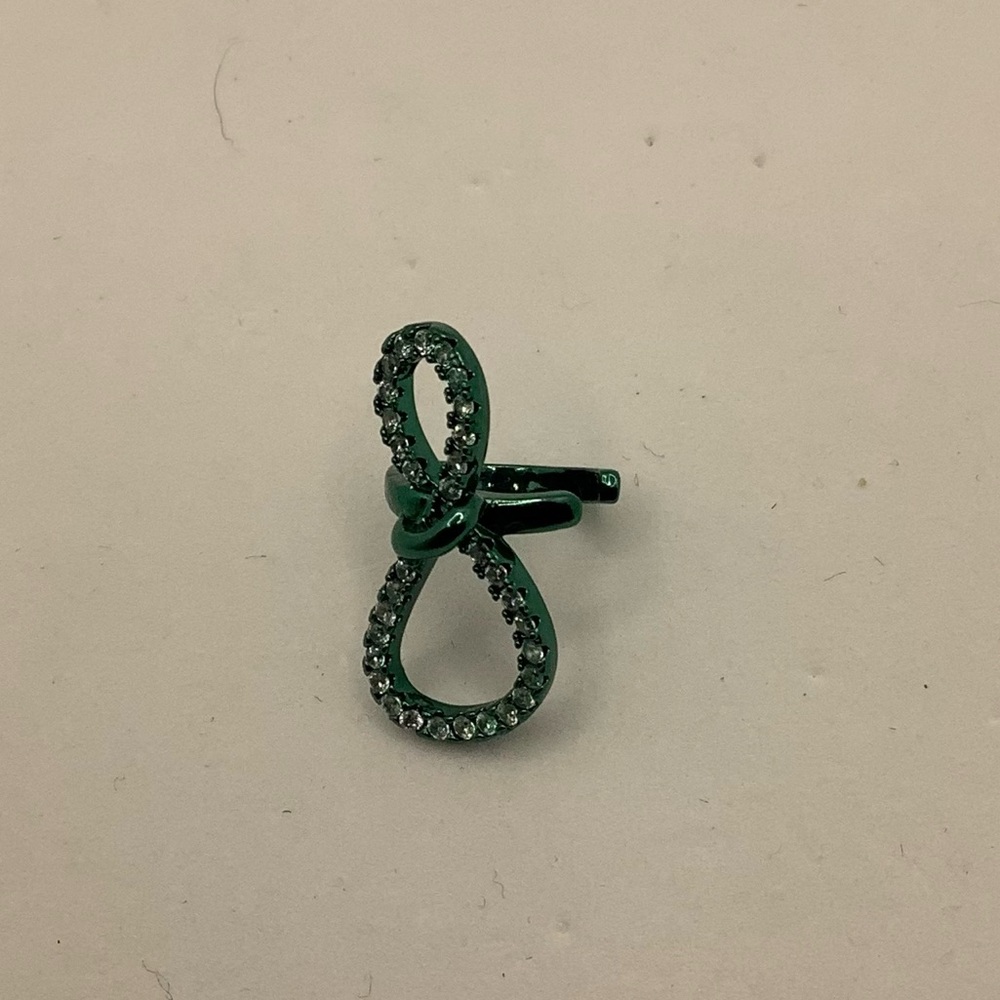 Bow Ear Cuff